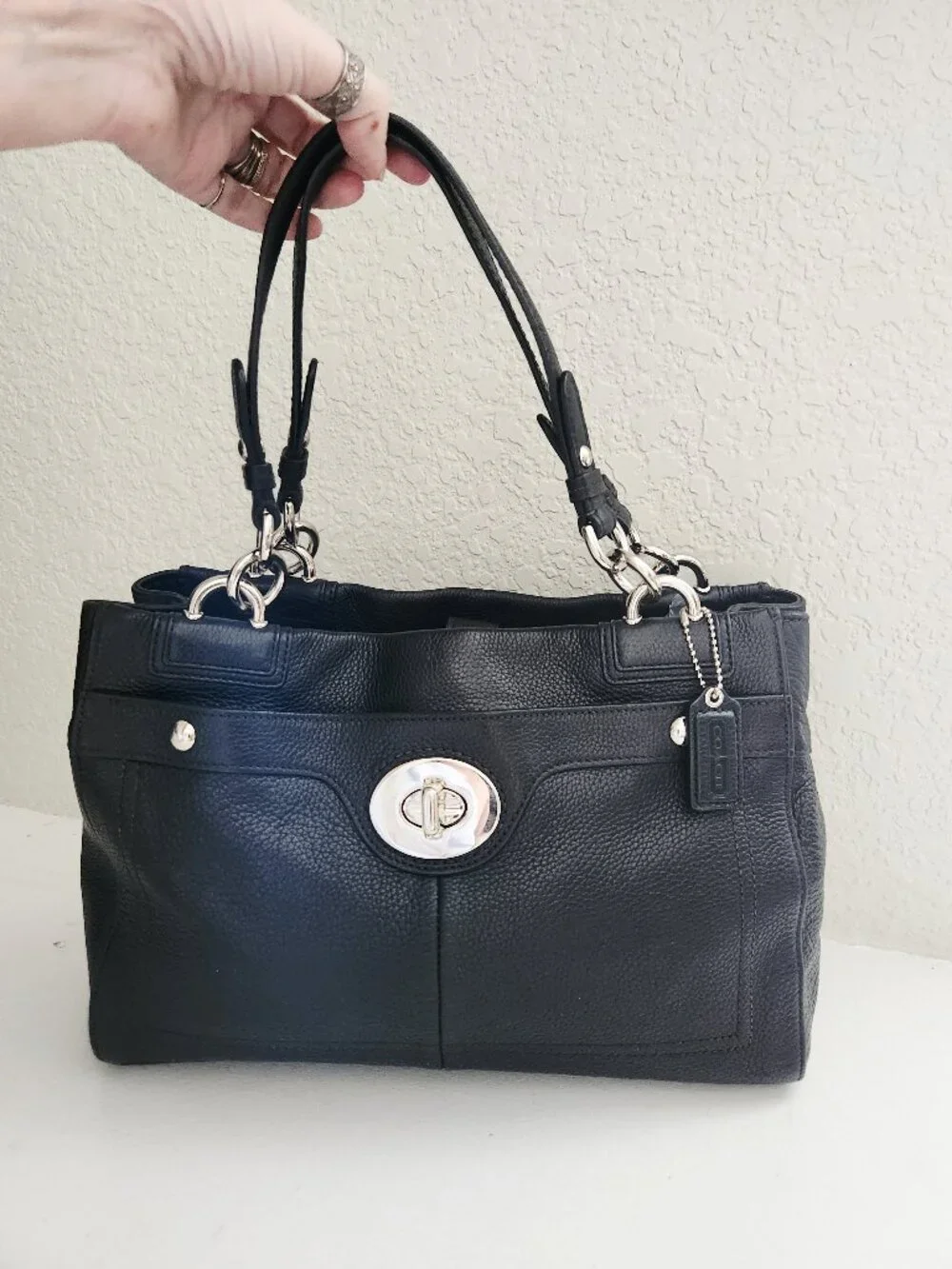 Euc Coach Black Leather Shoulder Bag Purse